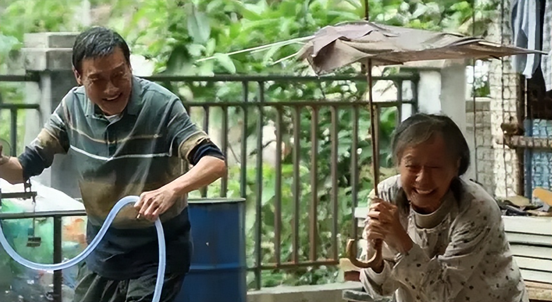 电影人物小传怎么写_电影人物小传200字左右_小人物电影